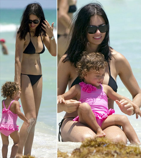 Adriana Lima s little black bikini