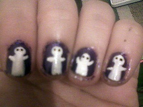 Halloween nails ghost manicure