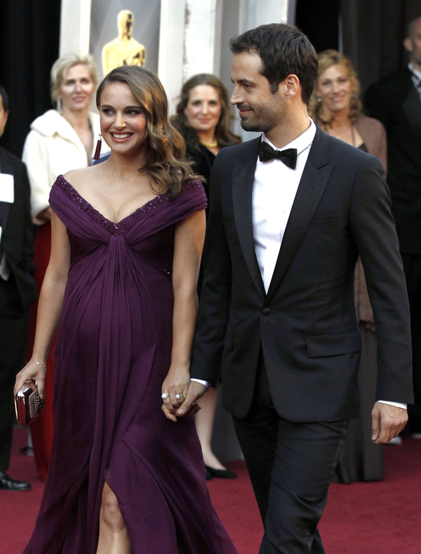Natalie-Portman-purple-Rodarte-dress-2011-Oscars-6