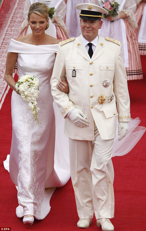 Charlene Wittstock white Armani wedding dress Albert de Monaco wedding