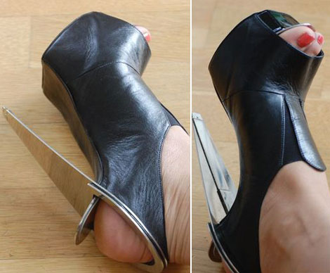 Chau Har Lee metal heels detail