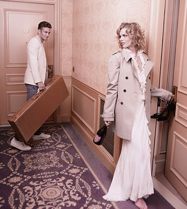 Eva Herzigova for Dom Perignon ad by Karl Lagerfeld door stranger scene
