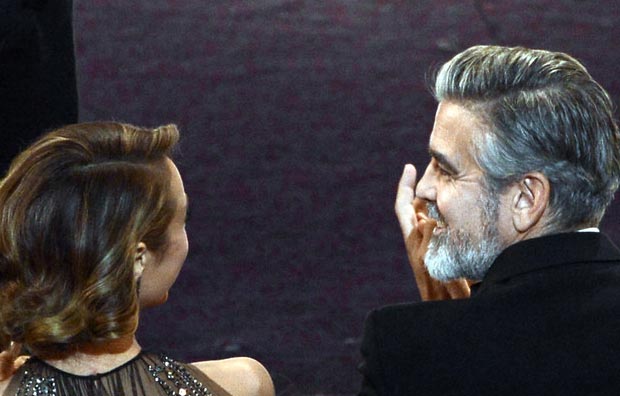 George Clooney Stacy Keibler having fun 2013 Oscars