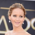 Jennifer Lawrence makeup earrings necklace 2013 Oscars