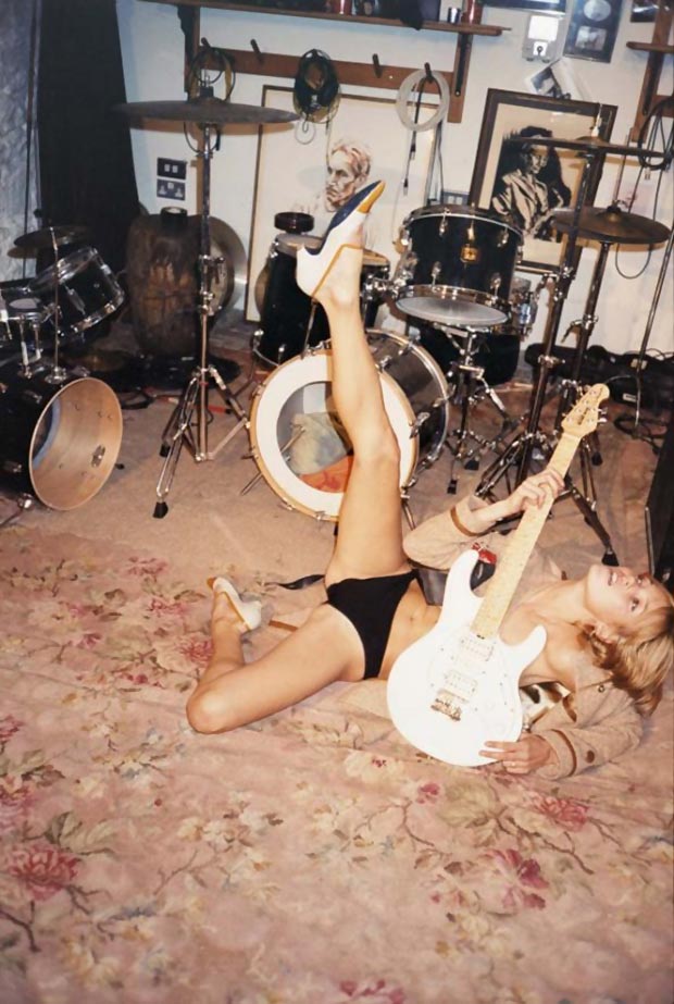 Kate Moss Rock n Roll photographed by Juergen Teller