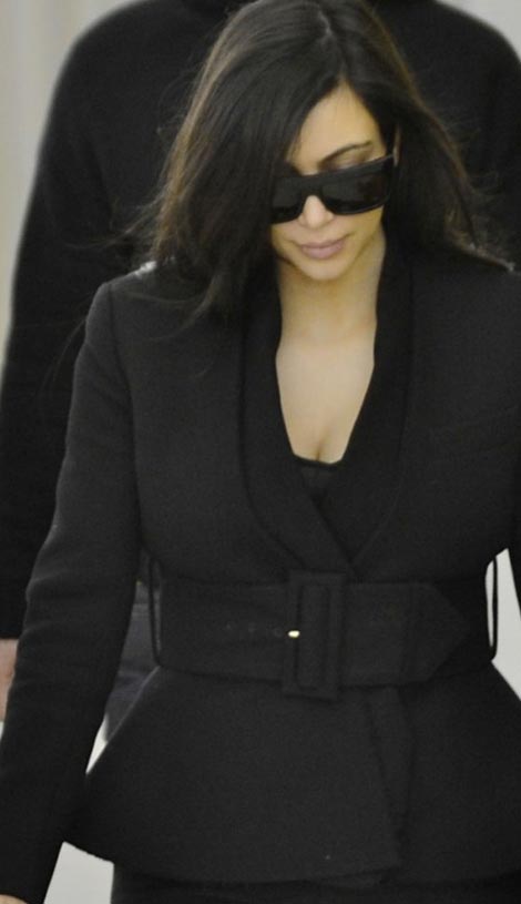Kim Kardashian pregnant curves