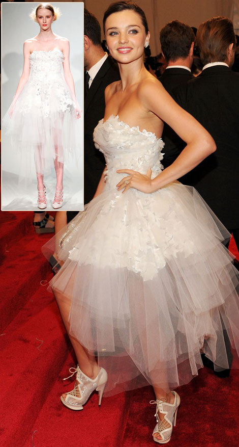 Miranda Kerr White Marchesa Dress For Met Gala 2011