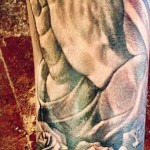 praying hands Justin Bieber s new tattoo