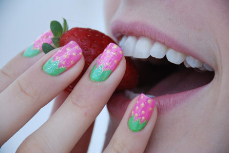 strawberry manicure