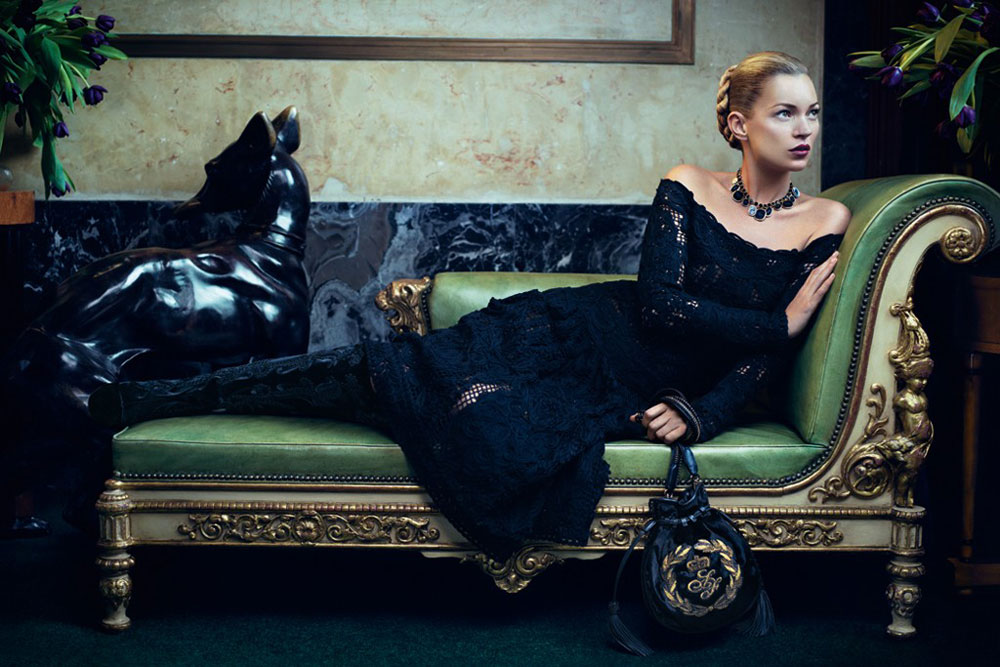 too much photoshop used on Kate Moss in Ferragamo Fall 2012 ad campaign