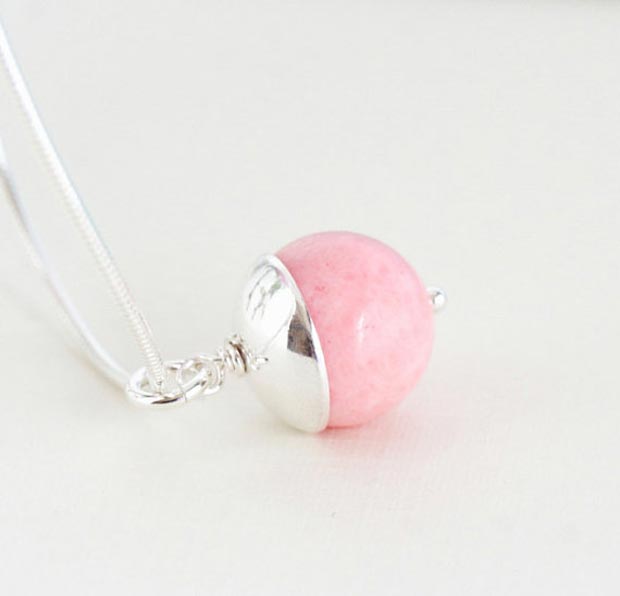 Valentine s day gifts ideas pink pendant
